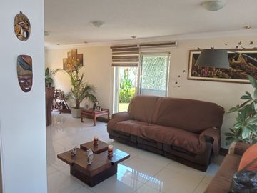 Venta Hermosa Casa, sector Armenia 1, valle de los Chillos.