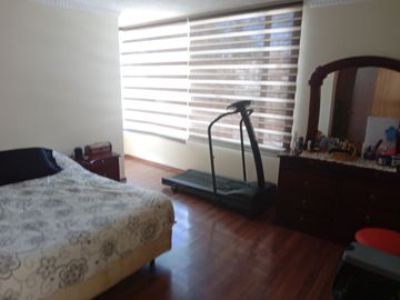 Venta Hermosa Casa, sector Armenia 1, valle de los Chillos.