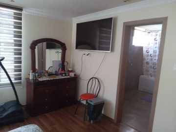 Venta Hermosa Casa, sector Armenia 1, valle de los Chillos.