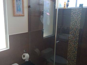 Venta Hermosa Casa, sector Armenia 1, valle de los Chillos.