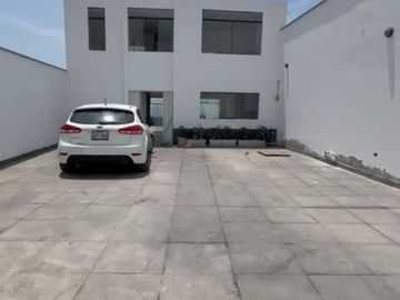 VENTA DE CASA AMPLIA TERRAZA VISTA AL MAR PUNTA NEGRA