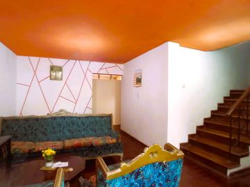 VENTA DE CASA EN SAN MIGUEL FRENTE A PARQUE