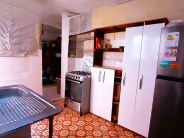 VENTA DE CASA EN SAN MIGUEL FRENTE A PARQUE