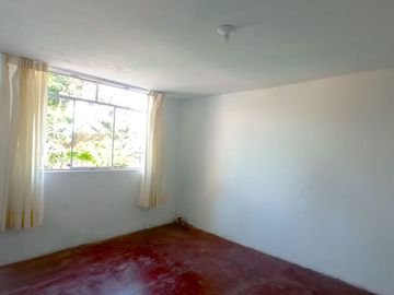 VENTA DE CASA EN SAN MIGUEL FRENTE A PARQUE