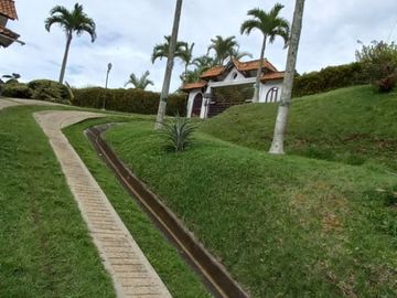 Venta Casa Finca en Lago Calima