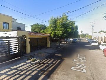 CASA EN VENTA   ** NO SE ACEPTA NINGUN TIPO DE CREDITOS ** VALLE ESCONDIDO HERMOSILLO, SONORA, 4 RECAMARAS, 3 BAÑOS, 2 ESTACIONAMIENTO.  -CAMT