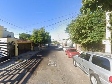 CASA EN VENTA   ** NO SE ACEPTA NINGUN TIPO DE CREDITOS ** VALLE ESCONDIDO HERMOSILLO, SONORA, 4 RECAMARAS, 3 BAÑOS, 2 ESTACIONAMIENTO.  -CAMT