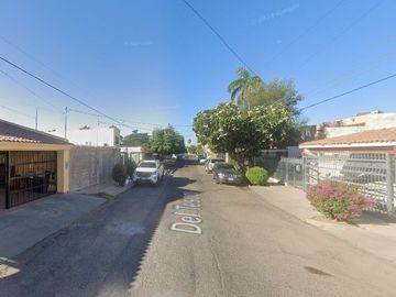 CASA EN VENTA   ** NO SE ACEPTA NINGUN TIPO DE CREDITOS ** VALLE ESCONDIDO HERMOSILLO, SONORA, 4 RECAMARAS, 3 BAÑOS, 2 ESTACIONAMIENTO.  -CAMT