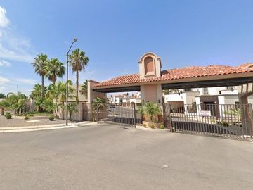 CASA EN VENTA   ** NO SE ACEPTA NINGUN TIPO DE CREDITOS ** VILLA FLORENCIA, HERMOSILLO, SONORA, 4 RECAMARAS, 3 BAÑOS, 2 ESTACIONAMIENTO.  -CAMT