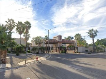 CASA EN VENTA   ** NO SE ACEPTA NINGUN TIPO DE CREDITOS ** VILLA FLORENCIA, HERMOSILLO, SONORA, 4 RECAMARAS, 3 BAÑOS, 2 ESTACIONAMIENTO.  -CAMT