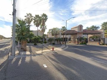 CASA EN VENTA   ** NO SE ACEPTA NINGUN TIPO DE CREDITOS ** VILLA FLORENCIA, HERMOSILLO, SONORA, 4 RECAMARAS, 3 BAÑOS, 2 ESTACIONAMIENTO.  -CAMT
