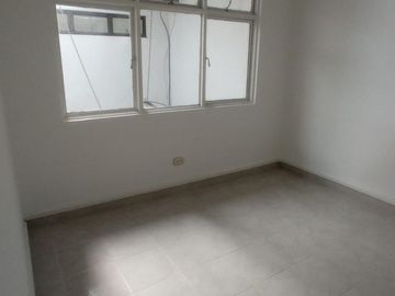 Vendo casa dos plantas para sector salud en Tequendama, cerca a Clínica Imbanaco