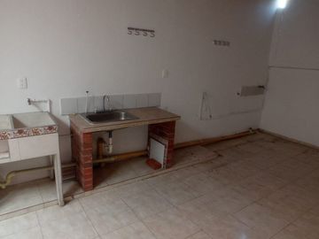 Vendo casa dos plantas para sector salud en Tequendama, cerca a Clínica Imbanaco