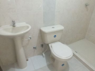 Vendo casa dos plantas para sector salud en Tequendama, cerca a Clínica Imbanaco