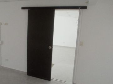 Vendo casa dos plantas para sector salud en Tequendama, cerca a Clínica Imbanaco