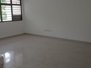 Vendo casa dos plantas para sector salud en Tequendama, cerca a Clínica Imbanaco