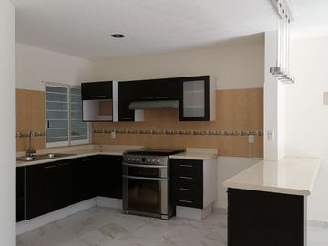 CASA EN VENTA EN MORELIA COLONIA DEFENSORES DE PUEBLA
