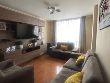 Venta De Amplio Dúplex En Urbanización El Rosario I – Cerro Colorado