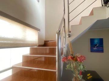 Venta De Amplio Dúplex En Urbanización El Rosario I – Cerro Colorado