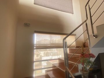 Venta De Amplio Dúplex En Urbanización El Rosario I – Cerro Colorado