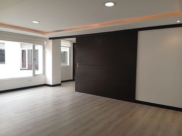 Departamento entre Miravalle y Nayón con Terraza en Venta - 254 m²