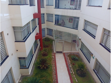 Departamento entre Miravalle y Nayón con Terraza en Venta - 254 m²