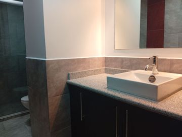 Departamento entre Miravalle y Nayón con Terraza en Venta - 254 m²