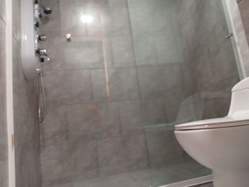Departamento entre Miravalle y Nayón con Terraza en Venta - 254 m²