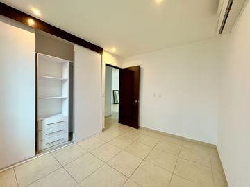 DEPARTAMENTO DE 3 RECAMARAS EN VENTA EN CANCUN CONDOMINIO PRIVADO UBICADO EN CANCUN CENTRO SM 44