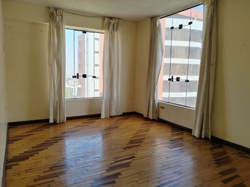 Venta de Departamento en Residencial Villa Medica 3 Dormitorios - Jose Luis Bustamante y Rivero , Arequipa