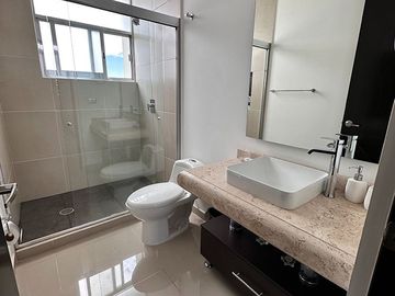 ¡Tu Casa Ideal en Venta en Queretaro Juriquilla Te Está Haciendo Ojitos! Ven y Conócela Vig.24