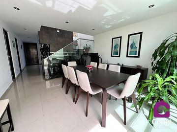 ¡Tu Casa Ideal en Venta en Queretaro Juriquilla Te Está Haciendo Ojitos! Ven y Conócela Vig.24