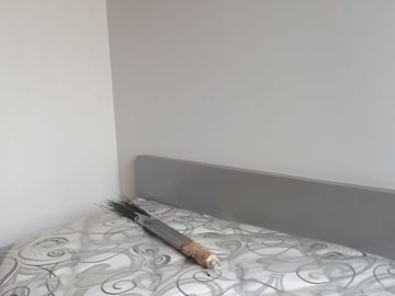 SEWA TAHUNAN MODERN APARTEMEN WATERPLACE RESIDENCE SURABAYA 2BR LANTAI TINGGI