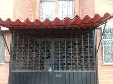 DEPARTAMENTO EN COLONIA EL PARAISO, IZTAPALAPA.