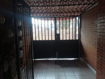 DEPARTAMENTO EN COLONIA EL PARAISO, IZTAPALAPA.