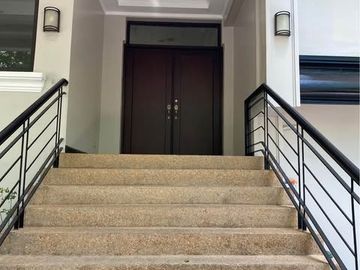4BR House  with Swimming Pool for Sale  in Dasmarinas Village Makati City