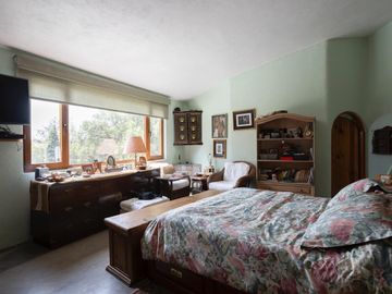 VENTA DE RESIDENCIA EN DESIERTO DE LOS LEONES