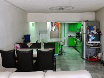 AMPLIA CASA EN COLONIA ALVARO OBREGON, IZTAPALAPA, CDMX