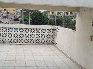AMPLIA CASA EN COLONIA ALVARO OBREGON, IZTAPALAPA, CDMX
