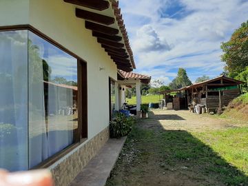 VENDO CASA INDEPENDIENTE CAMPESTRE PONTEZUELA EN LLANO GRANDE