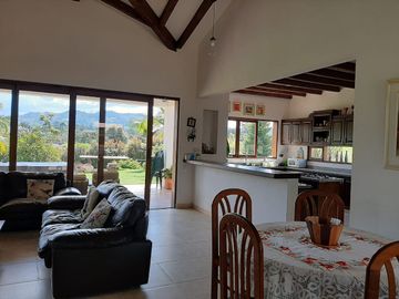 VENDO CASA INDEPENDIENTE CAMPESTRE PONTEZUELA EN LLANO GRANDE