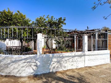 CASA 3 DORMITORIOS 2 BAÑOS EN BARRIO RESIDENCIAL SAN JOAQUIN