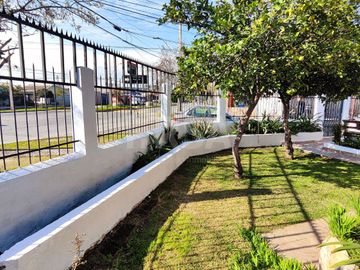 CASA 3 DORMITORIOS 2 BAÑOS EN BARRIO RESIDENCIAL SAN JOAQUIN
