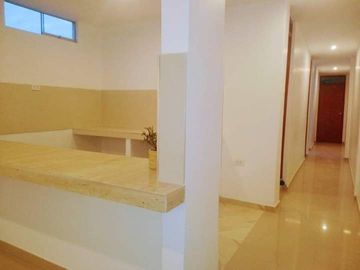 VENTA DEPARTAMENTO EN SEGUNDO PISO MUY CERCA DE AVENIDA ZARUMILLA EN CHICLAYO
