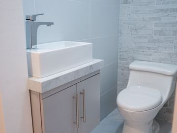CASA EN VENTA DE ESTRENO EN URB. PORTOFINO