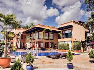 SE VENDE LUJOSA CASA CAMPESTRE EN CERRITOS PEREIRA