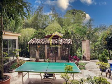 SE VENDE LUJOSA CASA CAMPESTRE EN CERRITOS PEREIRA