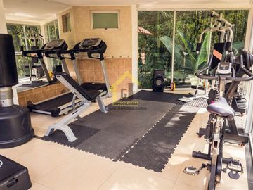 SE VENDE LUJOSA CASA CAMPESTRE EN CERRITOS PEREIRA