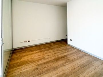 AMPLIO DPTO EN LAS MIMOSAS / 1 COCHERA / DORM C/ BAÑO