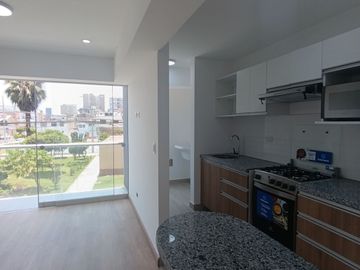 VENDO DPTO. ESTRENO FRENTE A PARQUE Y VISTA DE LADO MAR